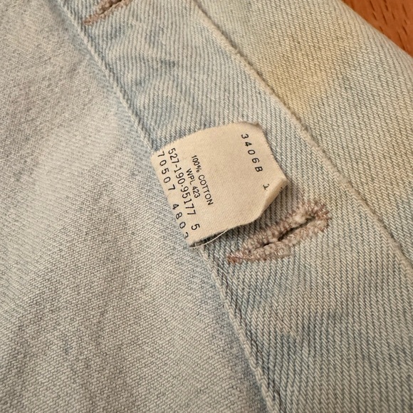 Vintage 1990s Levi’s trucker style distressed / worn Jean jacket size Small - Picture 6 of 16